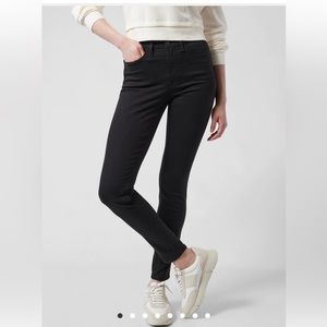 New with tags - Athleta Flex Skinny Jeans, black